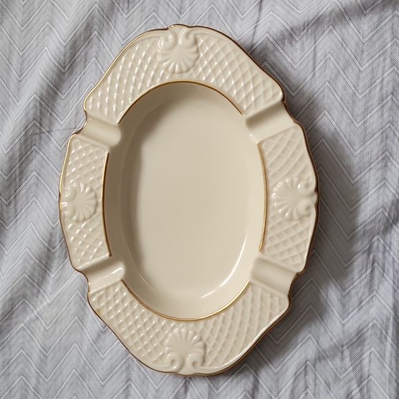 Lenox Oval Ashtray (Aegean Collection) - Picture 1 of 2